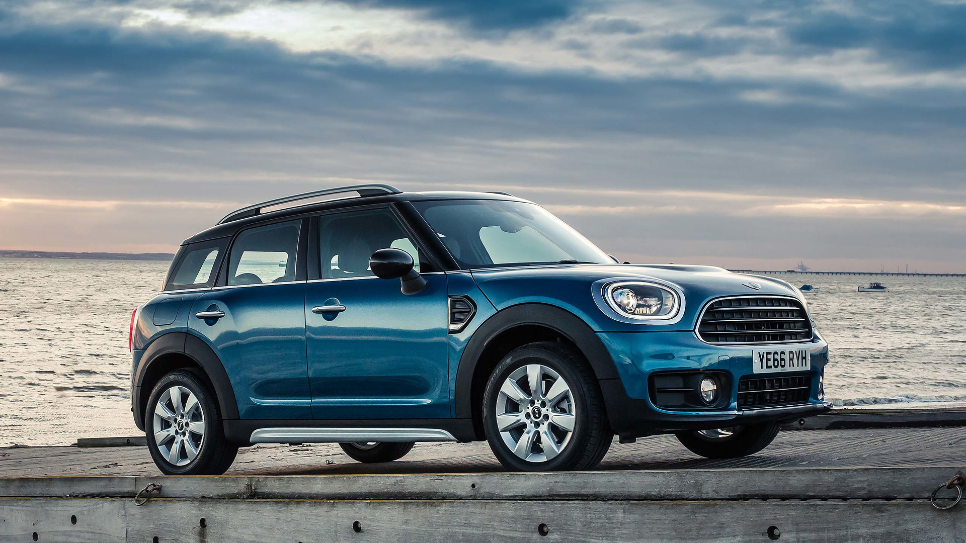 MINI COUNTRYMAN 1.5 Cooper Classic Premium 5dr Auto